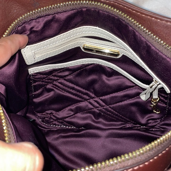 B Makowsky Cooper Shoulder Bag - Picture 5 of 9